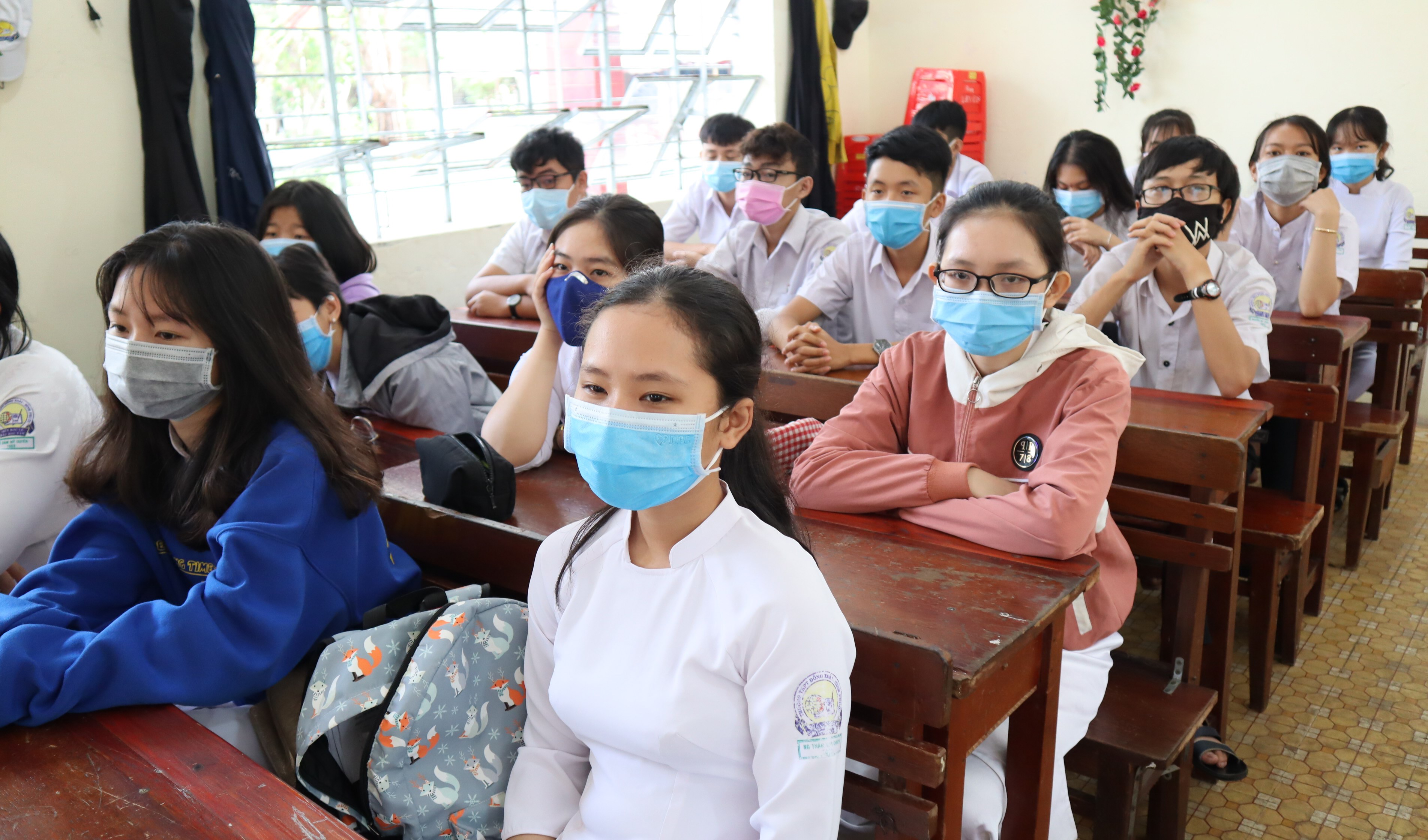 Tuần đầu học sinh đi học
