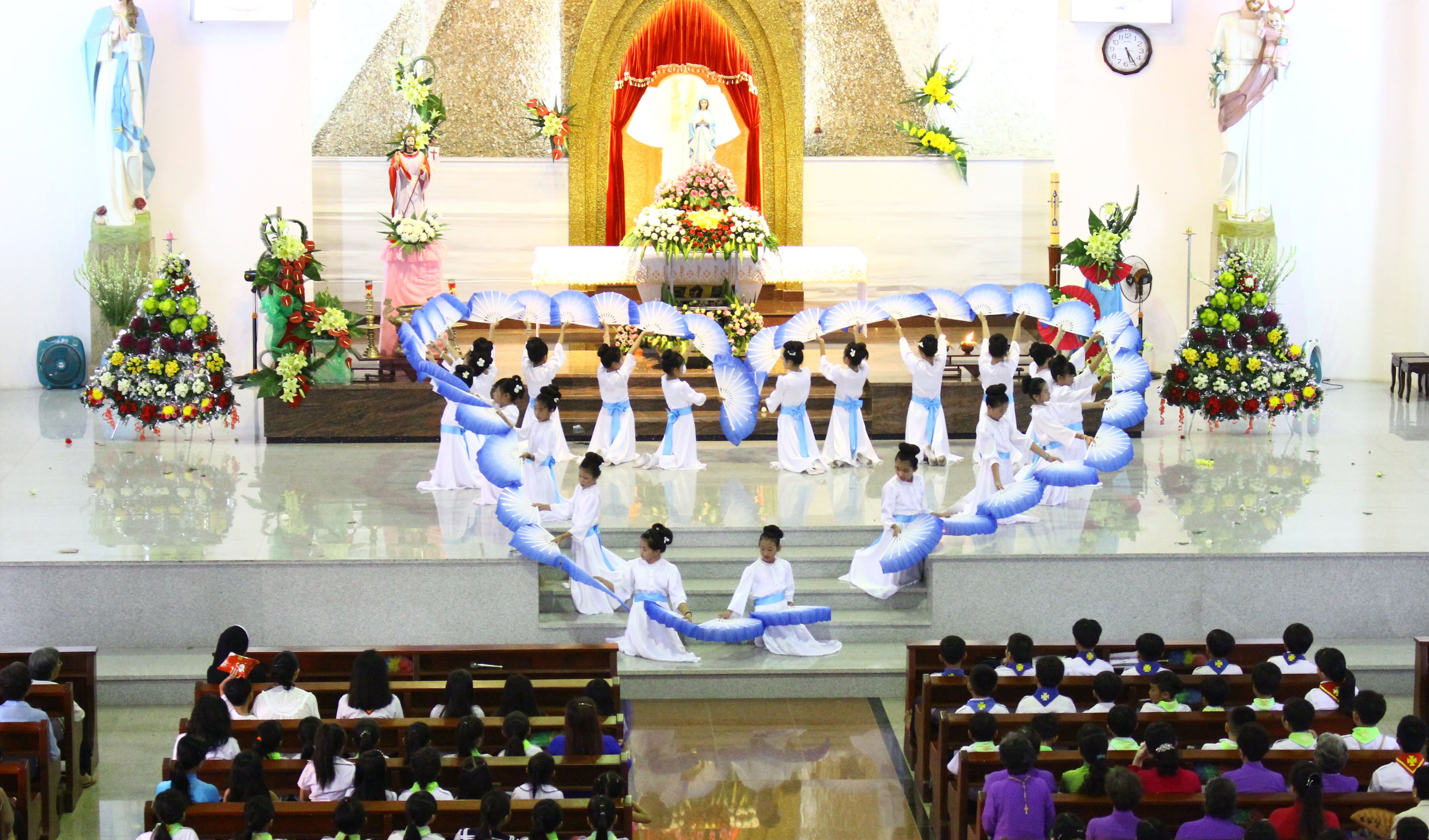 Vãn hoa tháng Ðức Mẹ