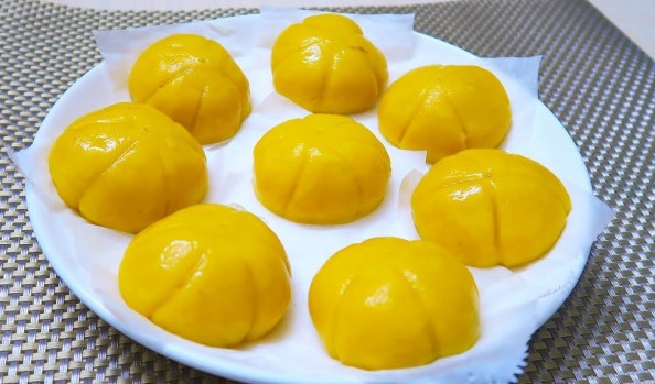Bánh bí ngô thơm ngon cho bé