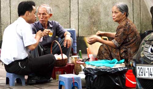 Hàng chè trên phố một nét Hà Nội