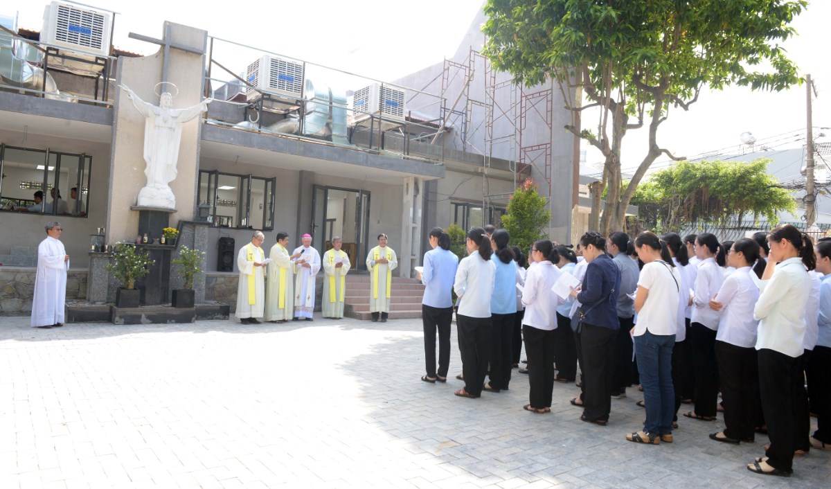 Những biểu hiện cụ thể của hội nhập nghi lễ Công giáo trong văn hóa Việt Nam (P34)
