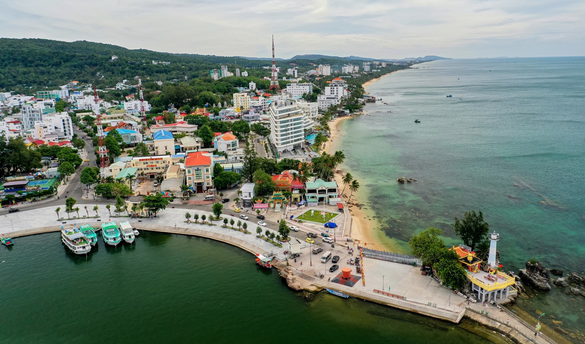 Vun trồng nền văn hóa “tâm linh - khoa học"