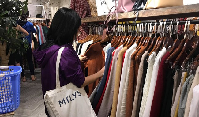 May sắm quần áo mới đón Tết