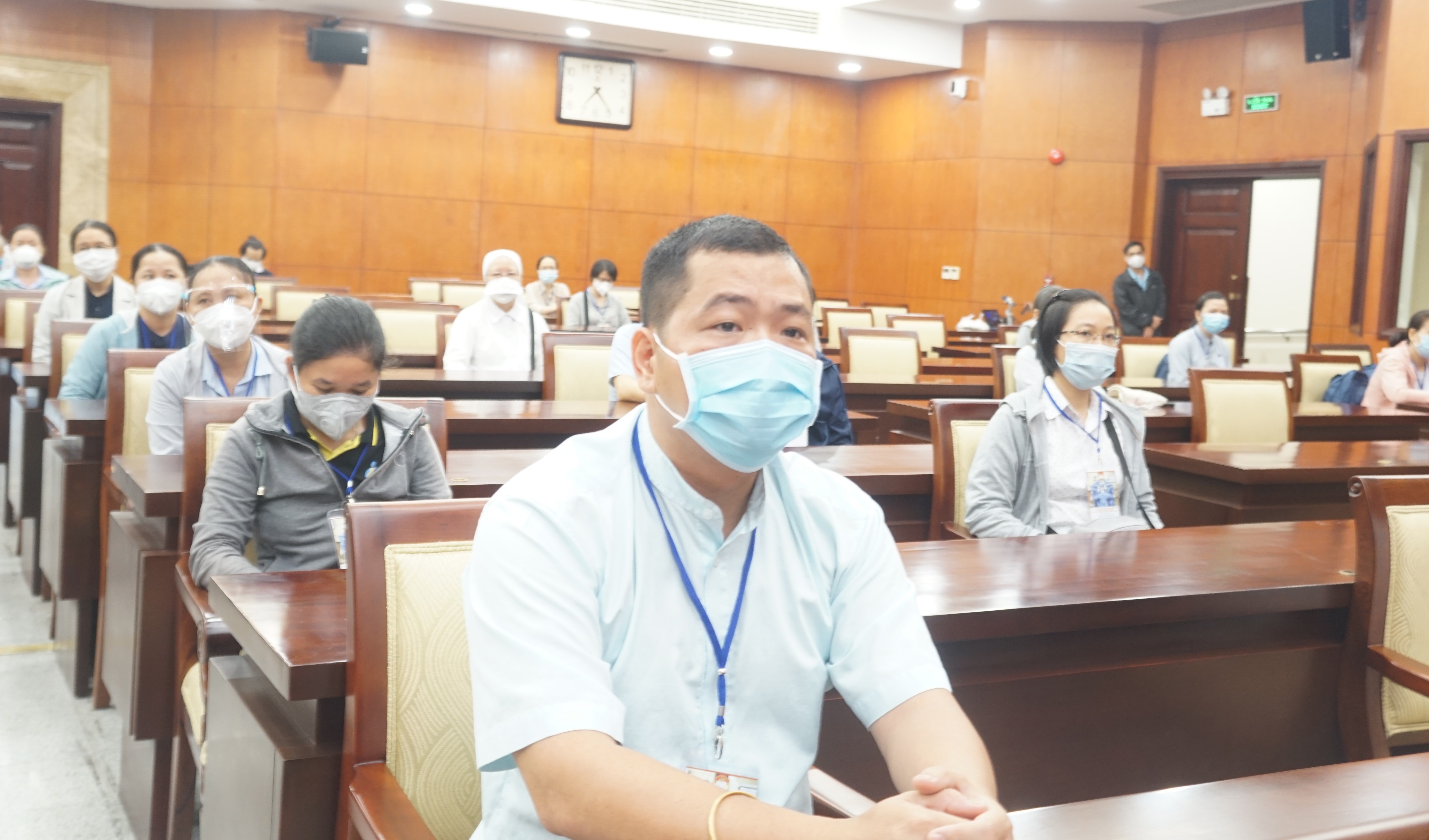 Nhận nhiệm vụ chuyển thi hài bệnh nhân
