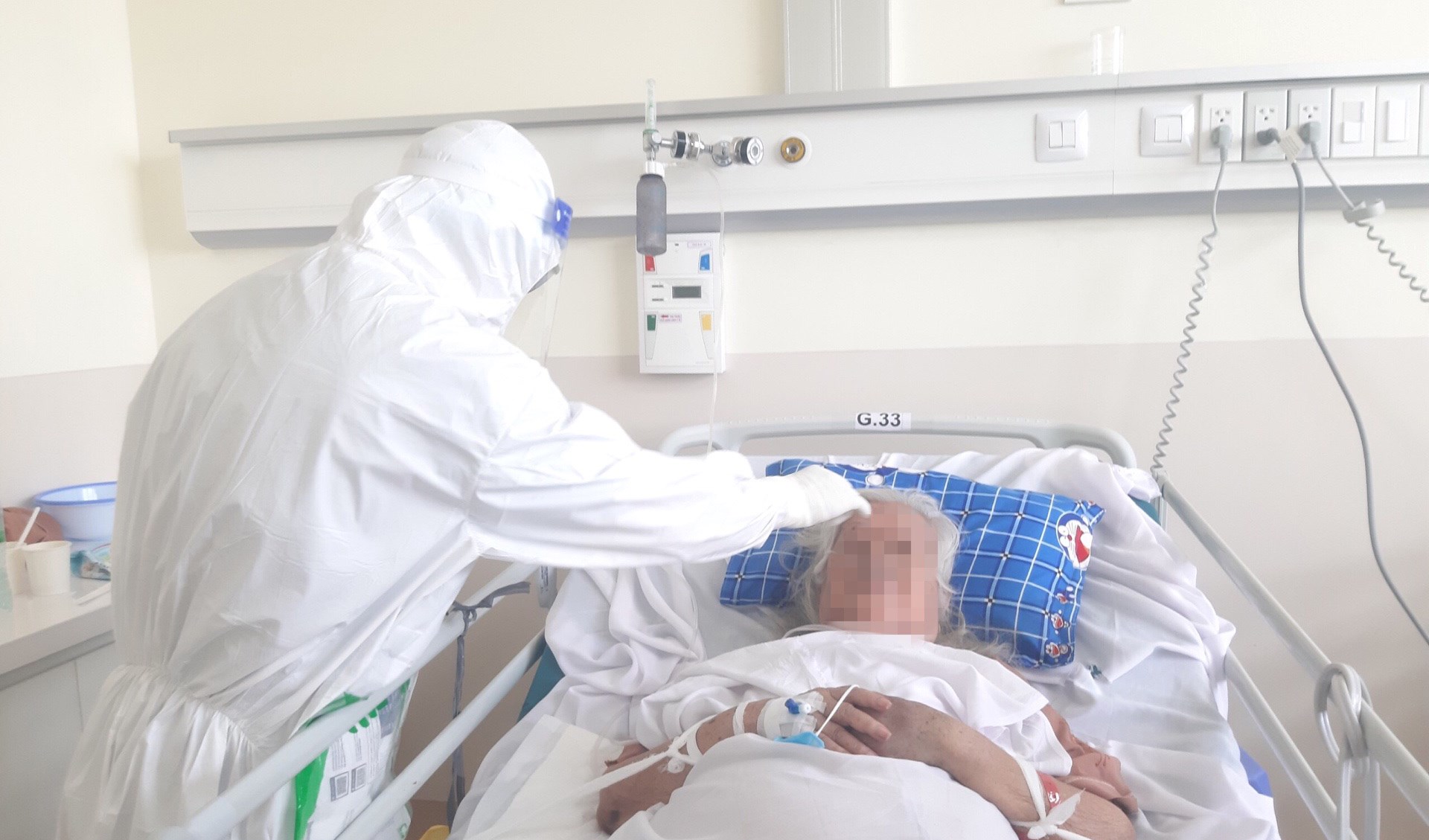 Tháng 11 tưởng nhớ những bệnh nhân qua đời vì Covid