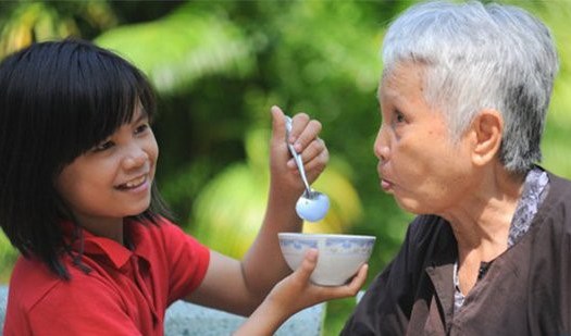 Ðừng để gánh nặng vật chất vùi đi giá trị nhân văn!