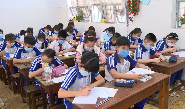 Trên trang nhật ký học sinh những năm chống dịch…