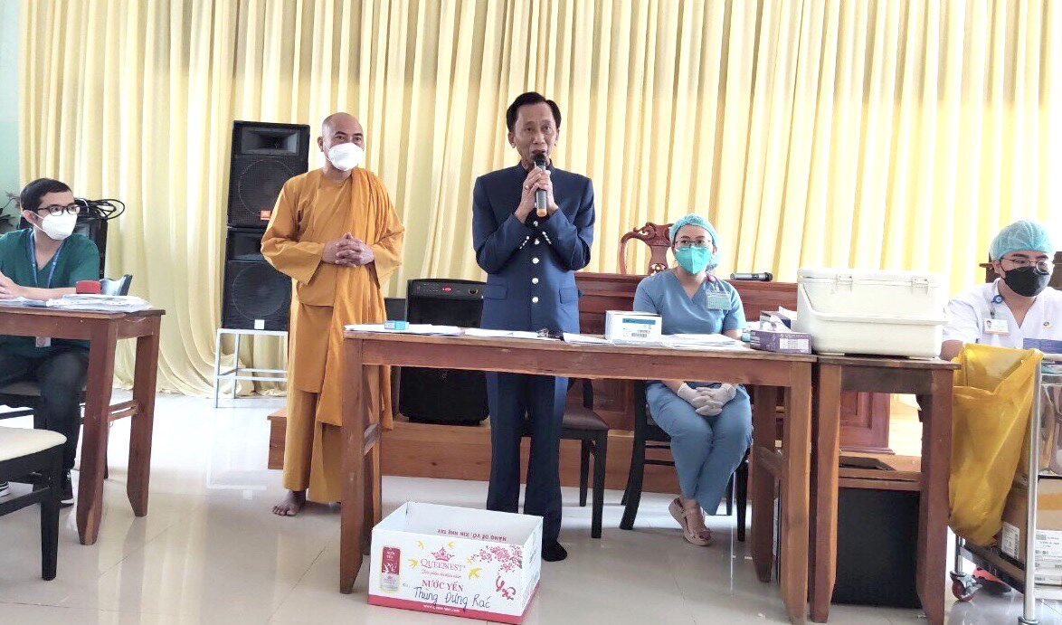 “Dìu nhau cùng đi trong đời”