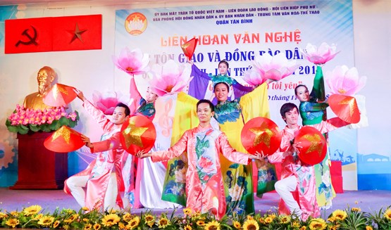 Quận Tân Bình đã tổ chức Liên hoan văn nghệ các Tôn giáo và Dân tộc