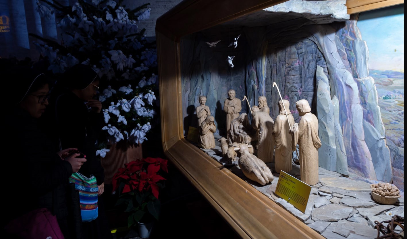 Những hang đá độc đáo trong 100 hang đá trưng bày ở Vatican