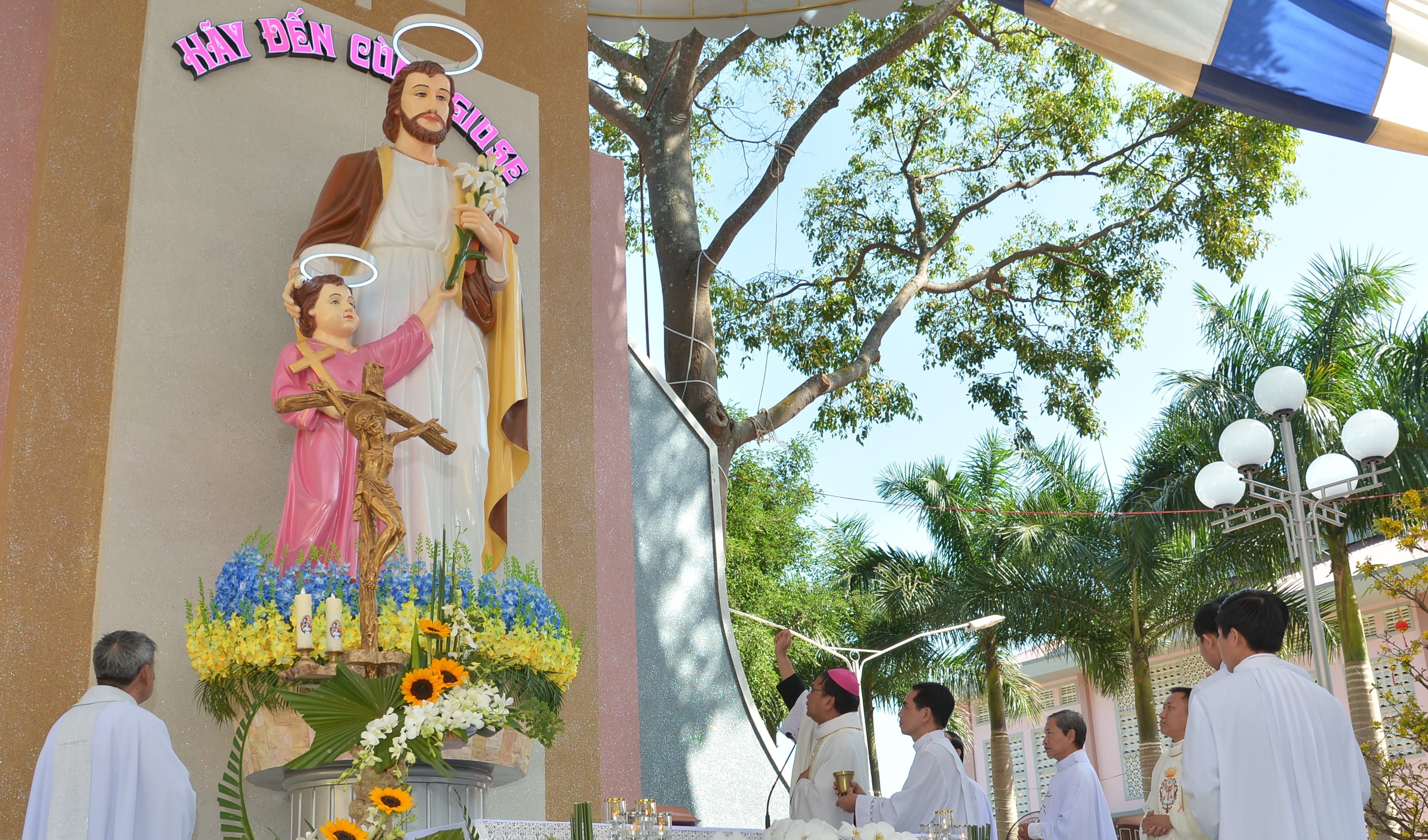 Giáo hội mừng kính Thánh Giuse