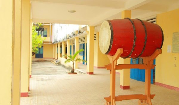 Nhớ tiếng trống trường...