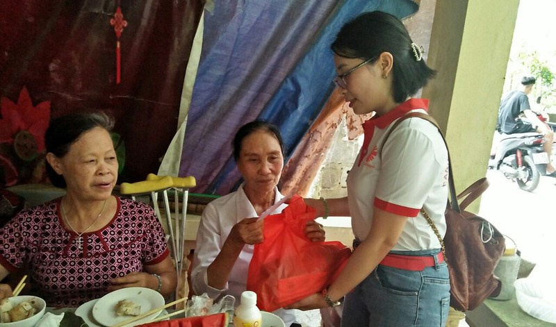 Caritas Tổng Giáo phận Hà Nội thăm bệnh nhân tại bệnh viện phong Ba Sao