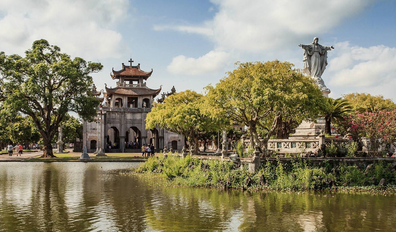 Hiệp thông trong tiếng chuông giáo đường