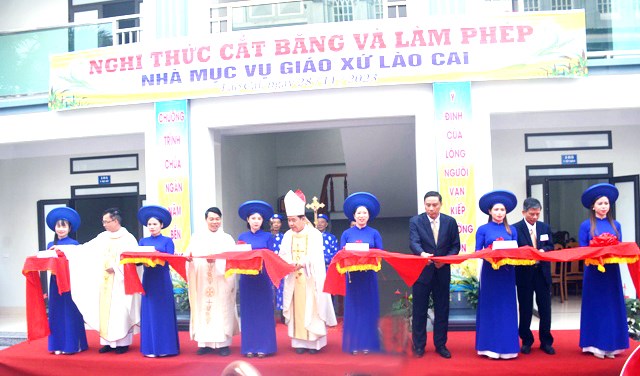 Khánh thành nhà mục vụ giáo xứ Lào Cai
