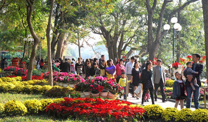 Tháng Giêng du xuân