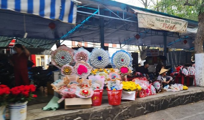 Ngày Valentine, nghĩ về hội nhập văn hóa ở vùng quê