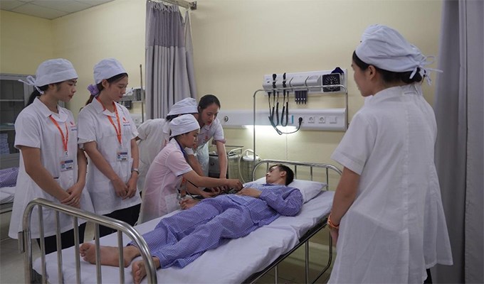 Những thiên thần áo trắng