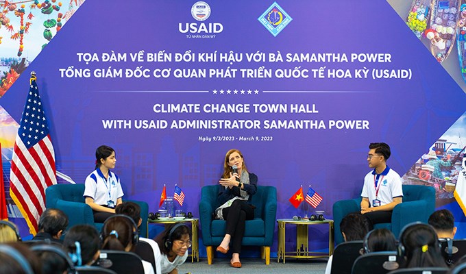 Tổng Giám đốc USAID đến ÐBSCL, cam kết về biến đổi khí hậu