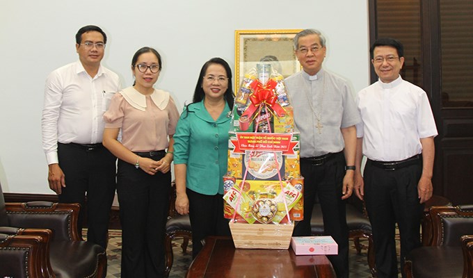 Chúc mừng Phục Sinh tại các giáo phận