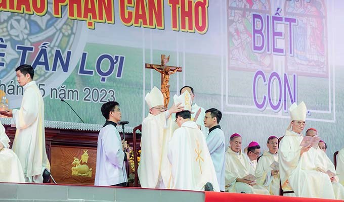 Lễ tấn phong vị giám mục trẻ tuổi nhất Hội đồng Giám mục Việt Nam ở thời điểm hiện tại