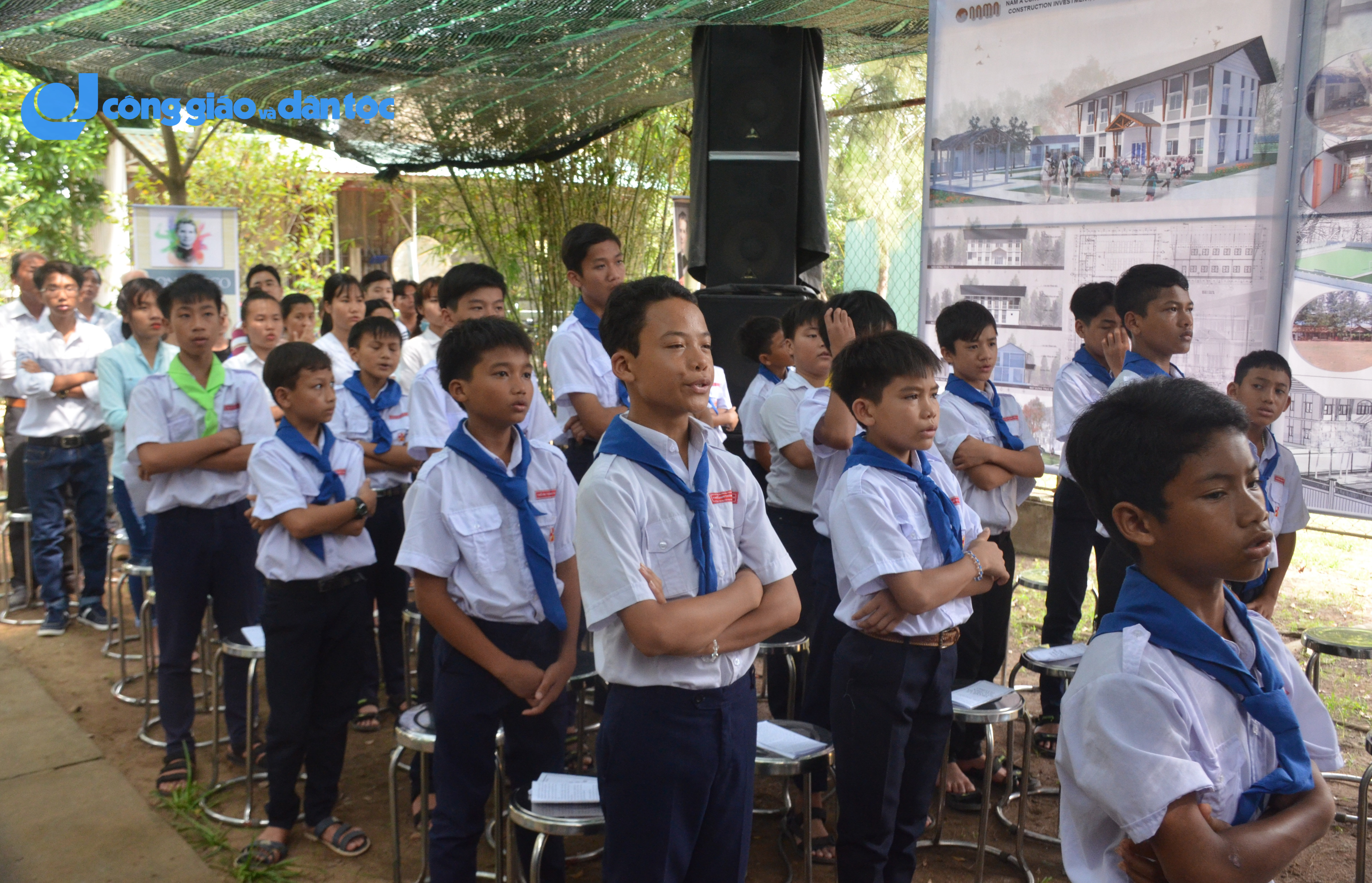 Don Bosco dung nha cho tre ngheo