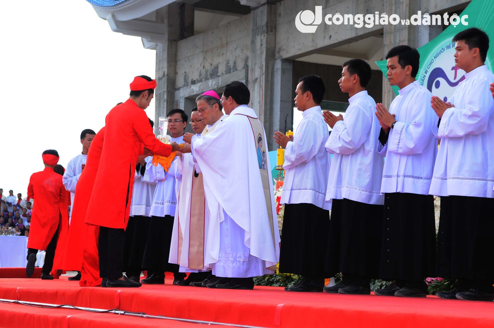 Ket thuc Dai hoi hanh huong La Vang lan thu 31