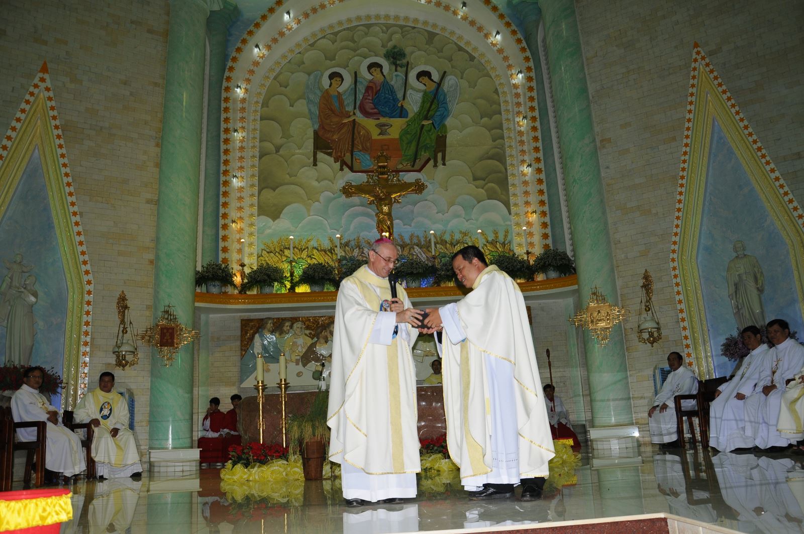 Duc Girelli tham GX Phu Luong