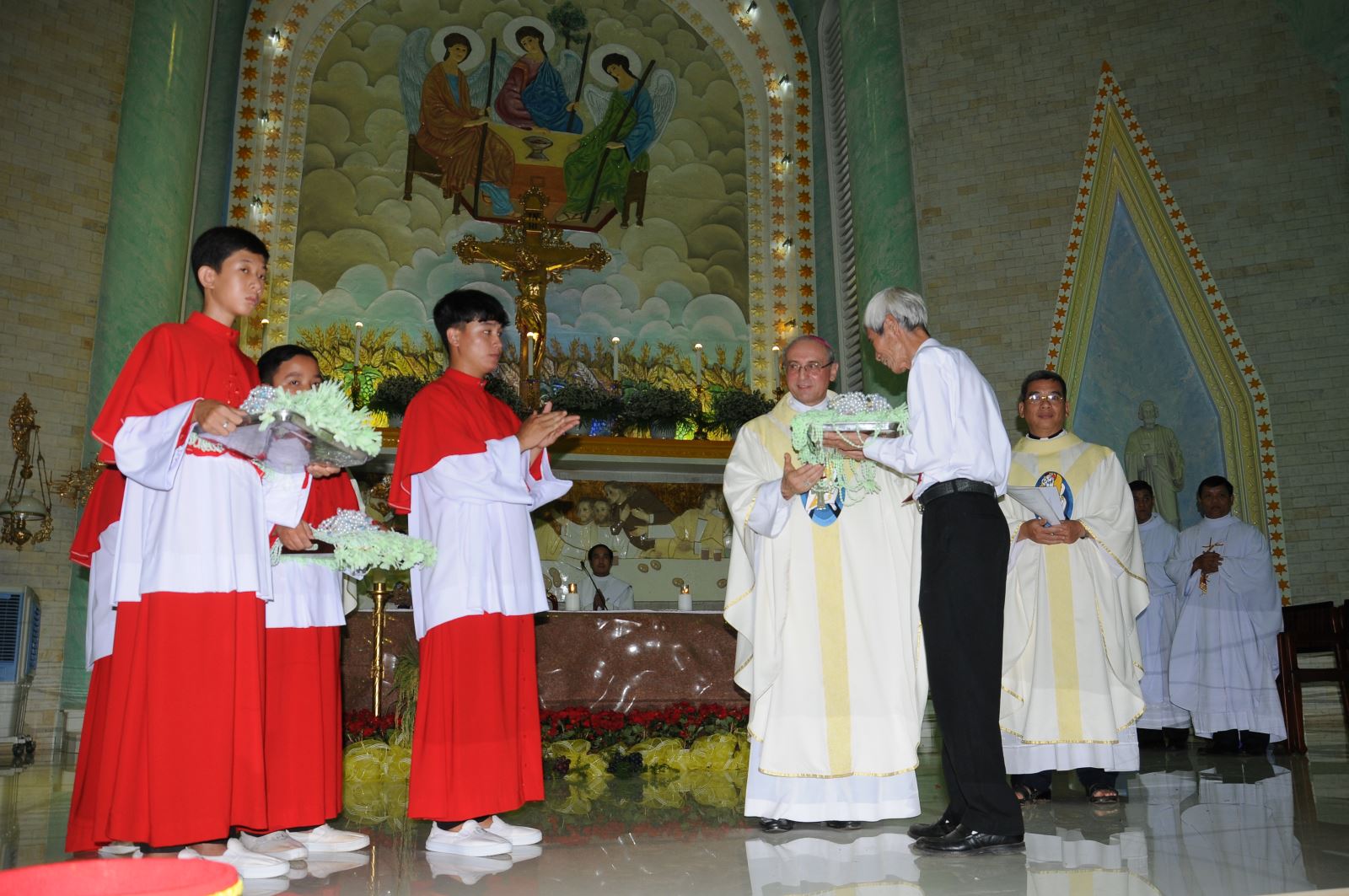 Duc Girelli tham GX Phu Luong
