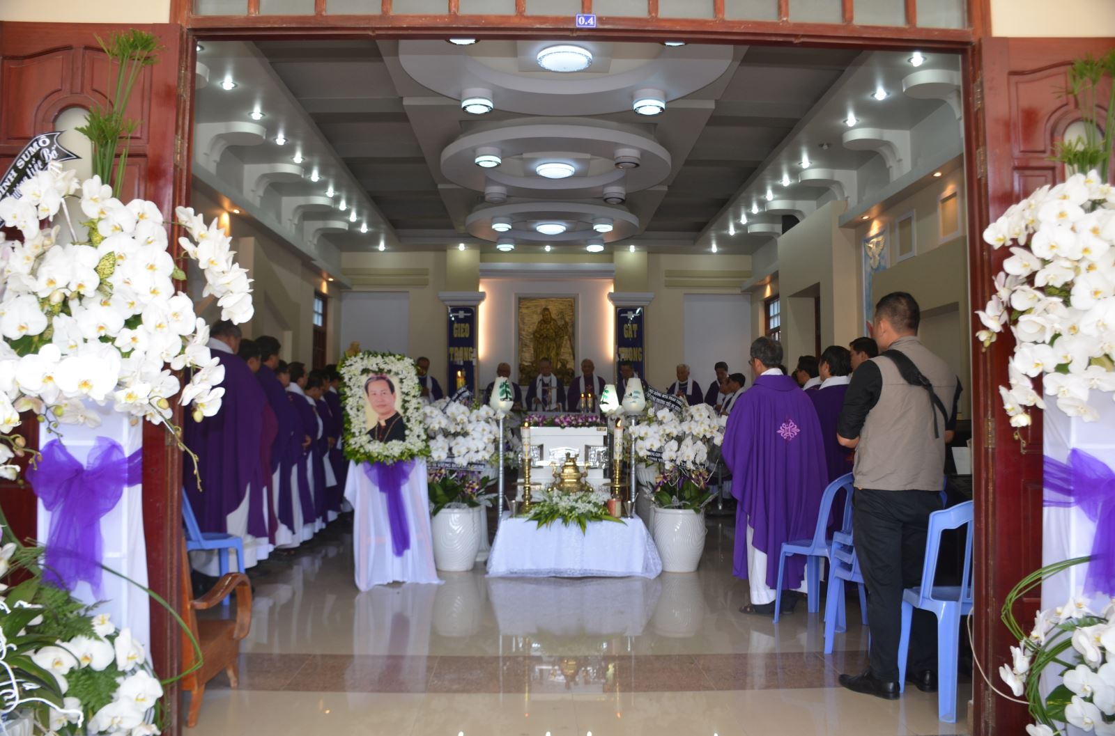 Thanh le cau nguyen cho Giám mục Thong sang 2-3-2017