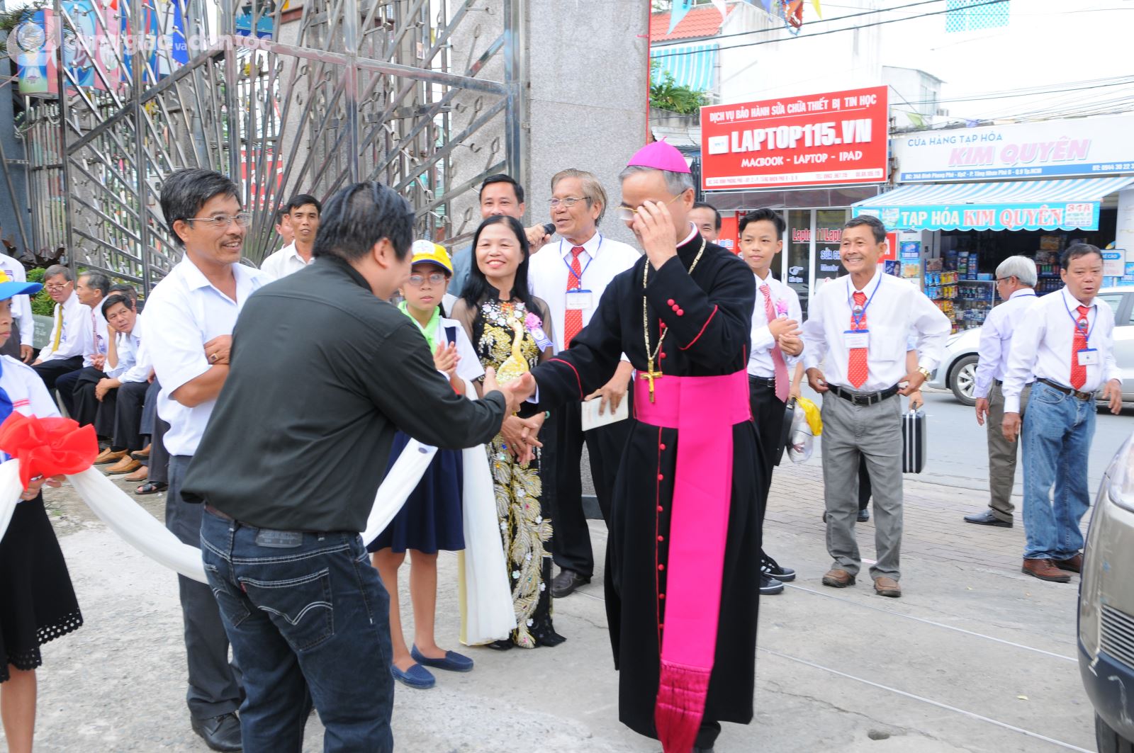 Giam muc Manh dang le ta on tai Gx Thanh Linh