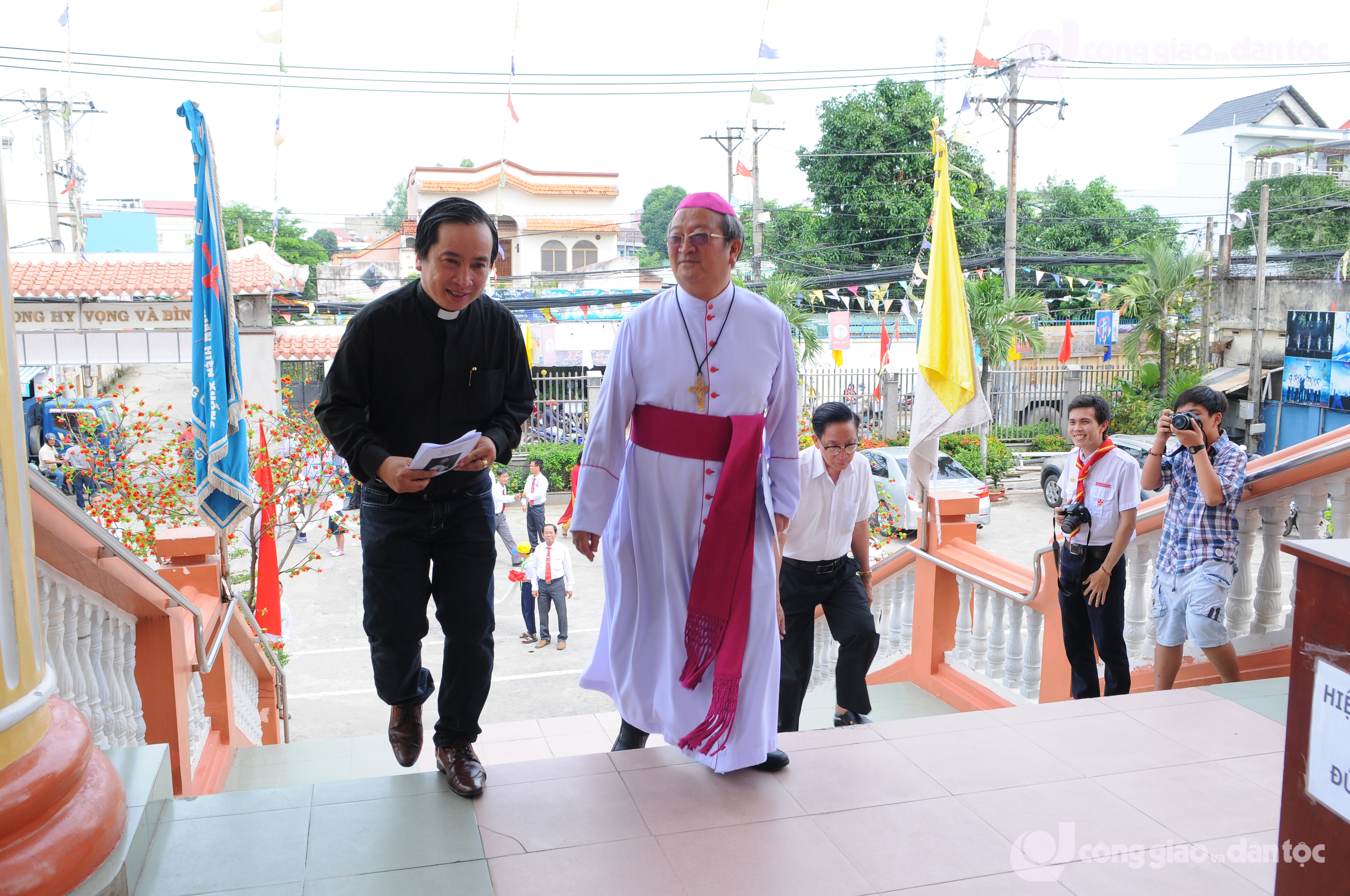Giam muc Manh dang le ta on tai Gx Thanh Linh