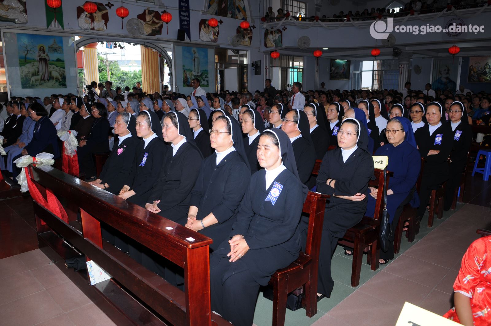 Giam muc Manh dang le ta on tai Gx Thanh Linh