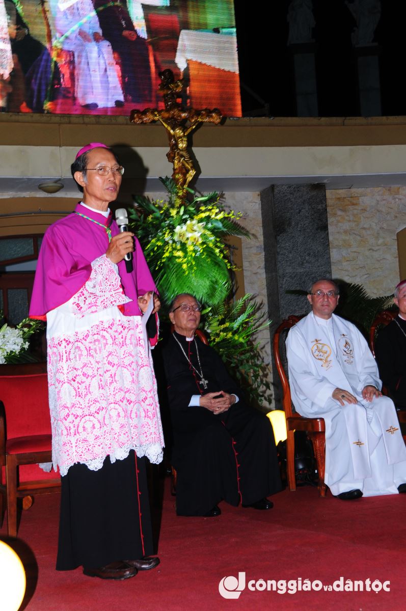 Giám mục Ngân tuyên tín