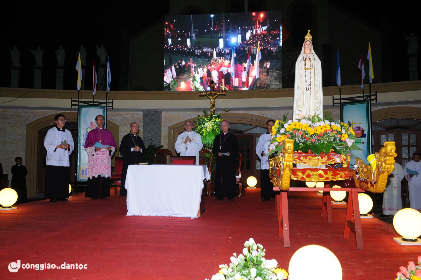 Giám mục Ngân tuyên tín