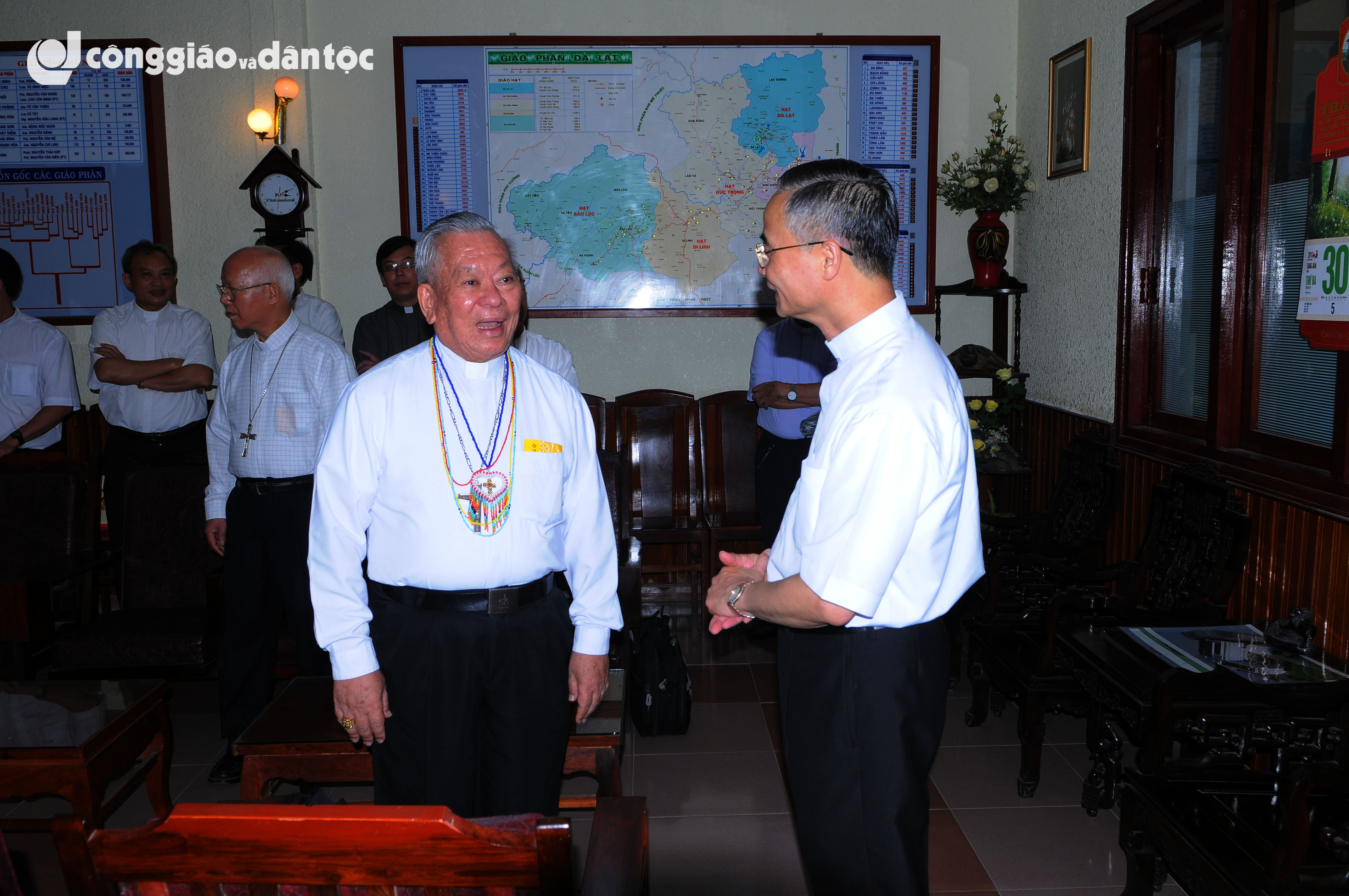 Giám mục Mạnh
