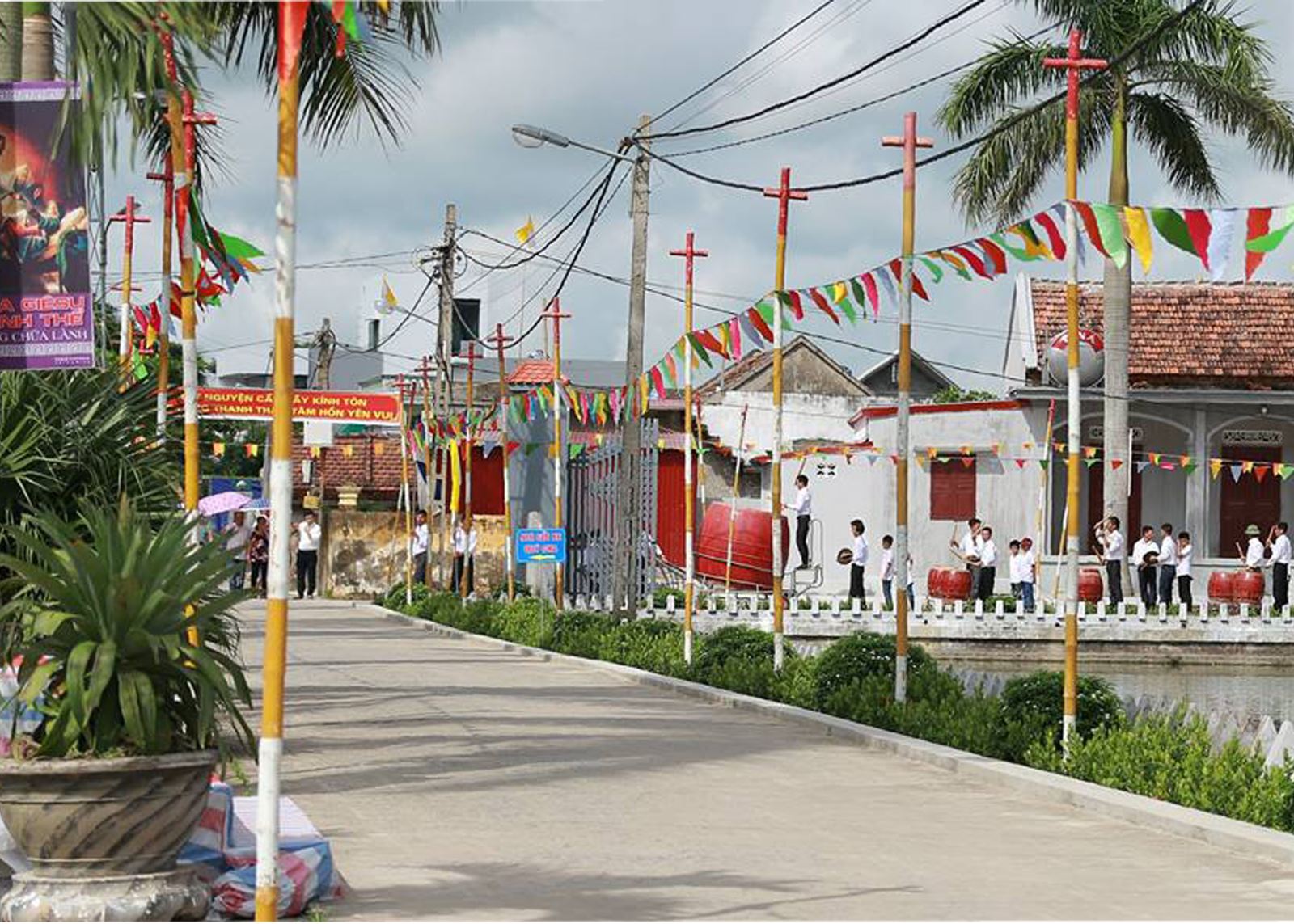 Gx Hong Quang chau luot nam 2017