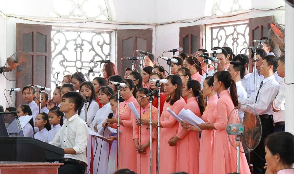 Gx Hong Quang chau luot nam 2017
