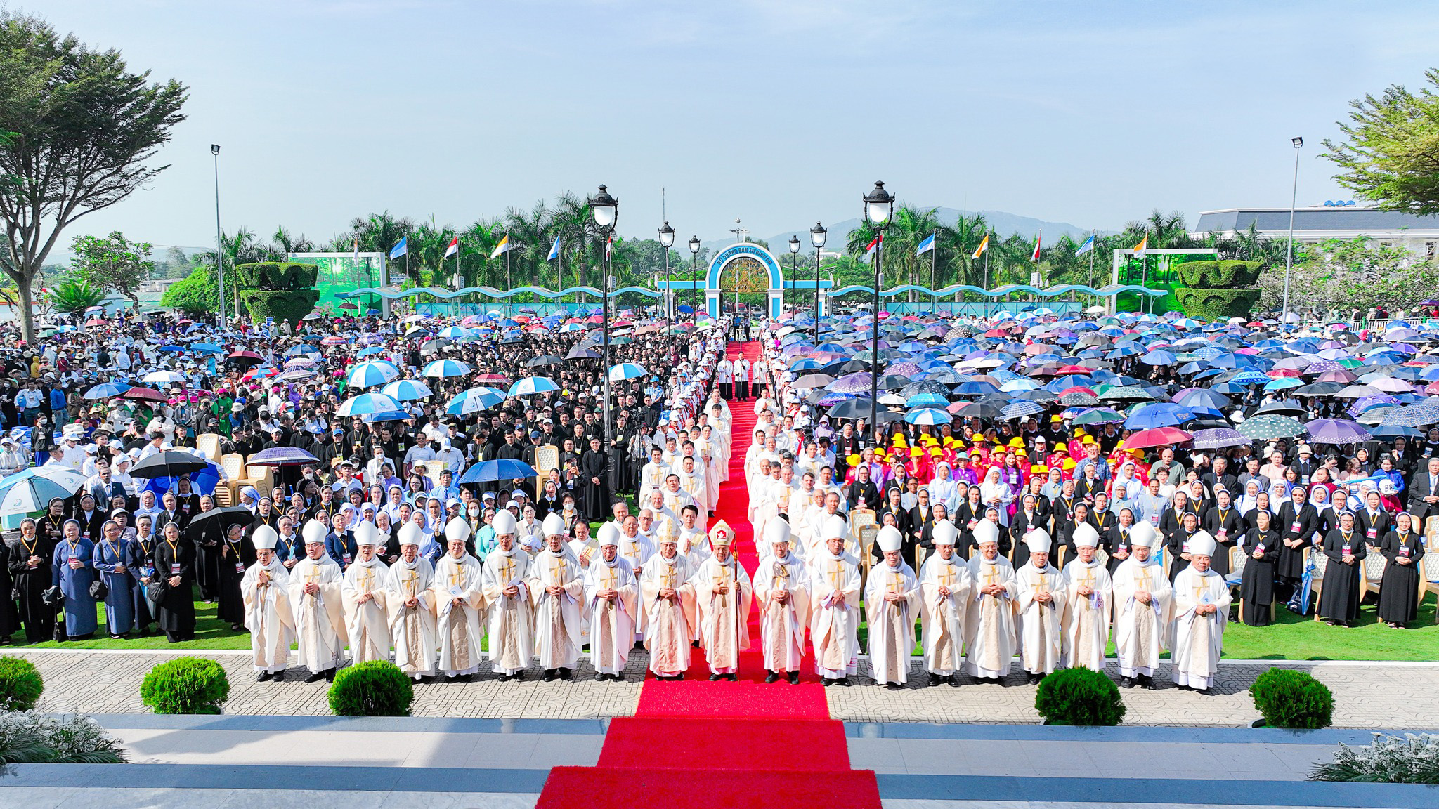 Giáo phận Phan Thiết mở án phong chân phước và phong thánh Ðức cha Pierre Lambert de la Motte.