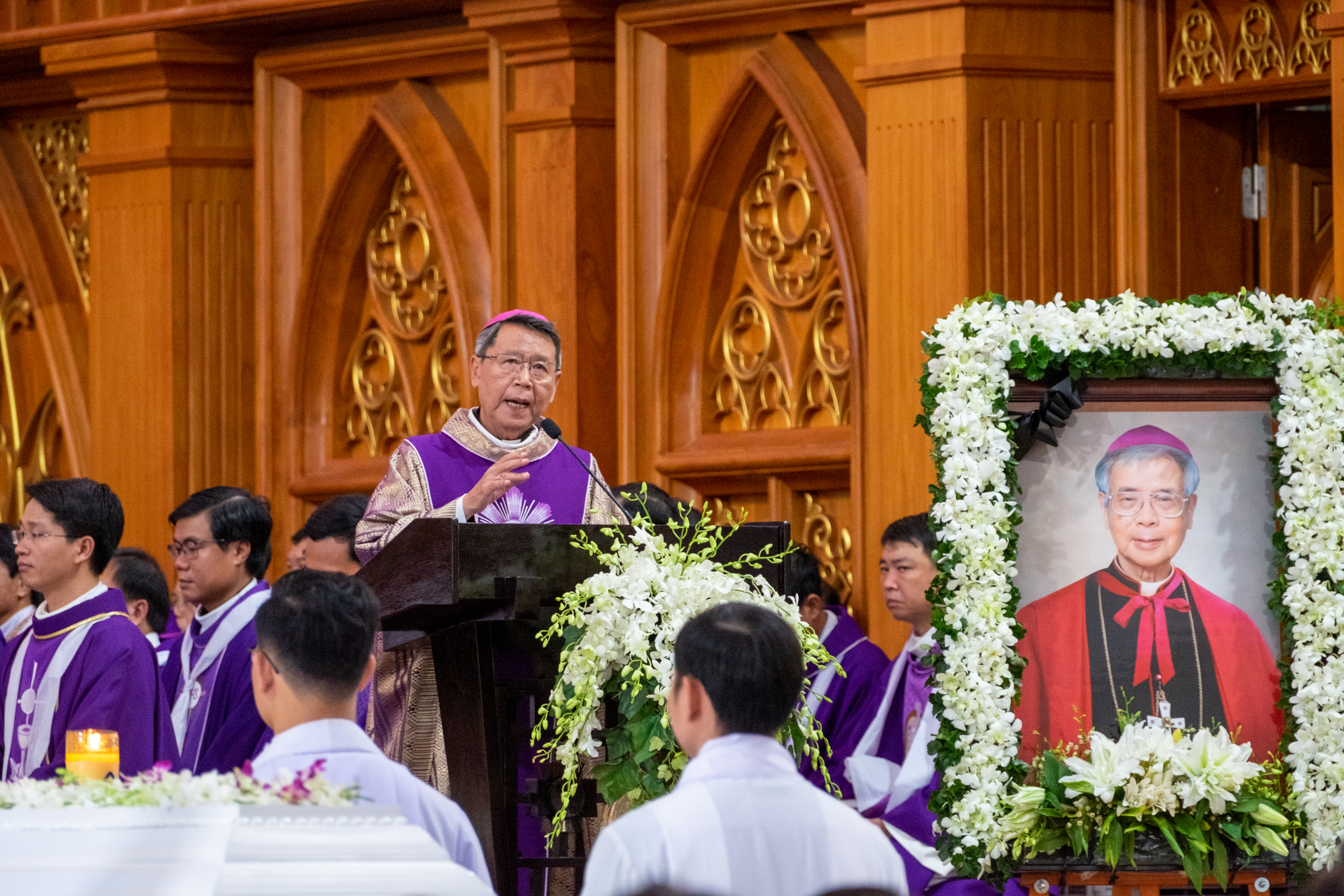 Thầy biết con yêu mến thầy