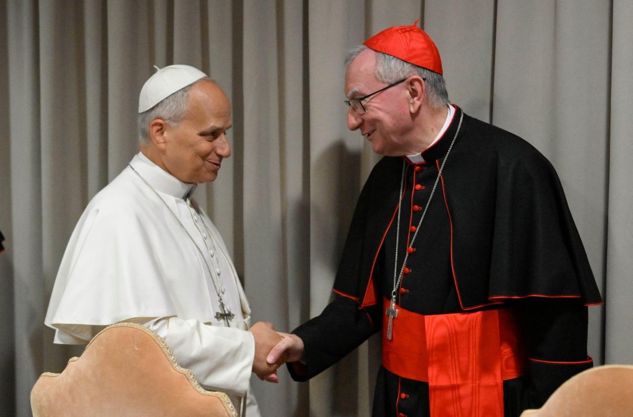 Đức Lêô XIV và Đức Hồng y Pietro Parolin 25.5. 2026  (ảnh Vatican Media).jpeg (126 KB)