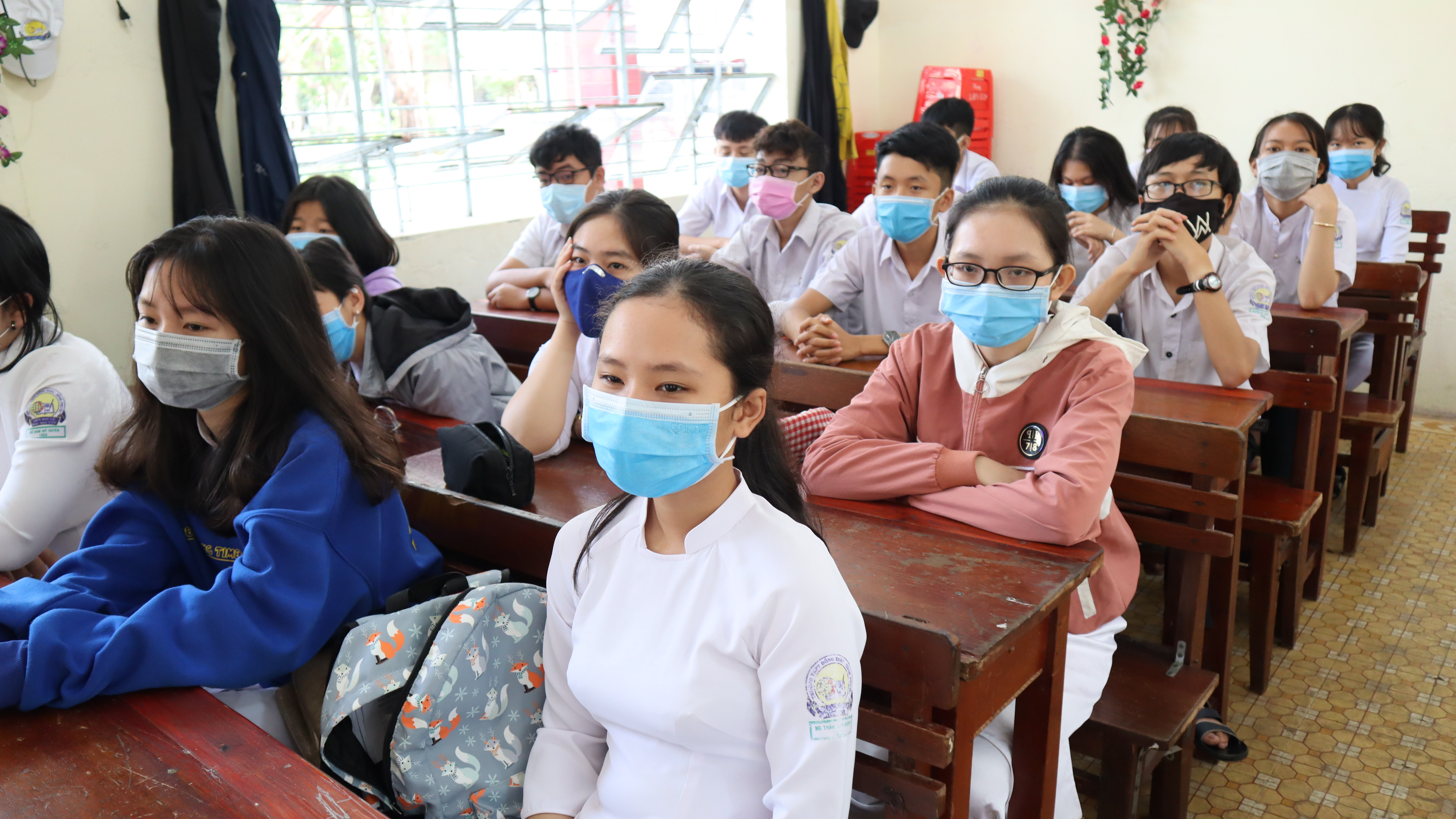 Gần 1.000 học sinh THPT tỉnh Bình Phước vắng mặt trong ngày đầu đi ...
