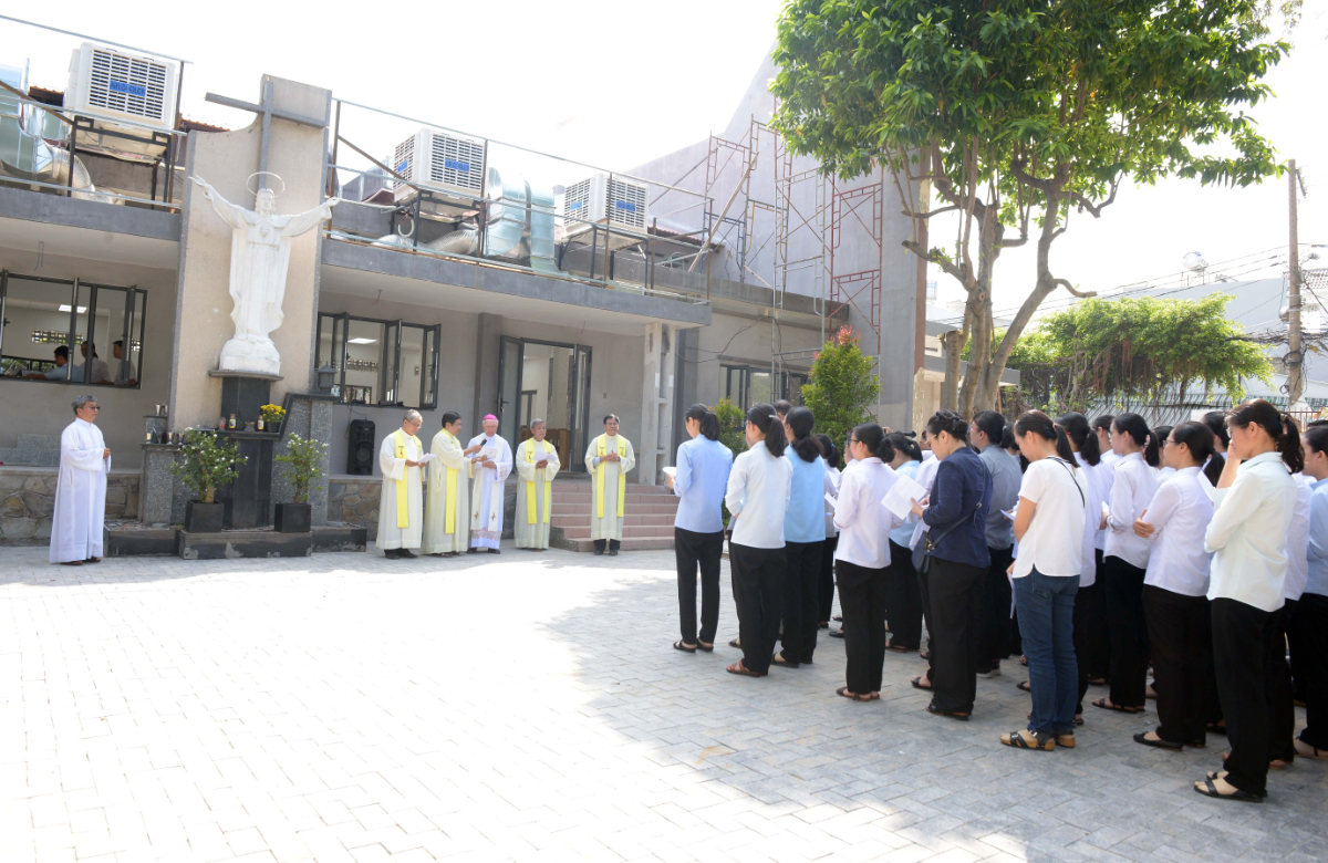 Khánh thành, làm phép Học viện Công giáo và khai giảng năm học ...
