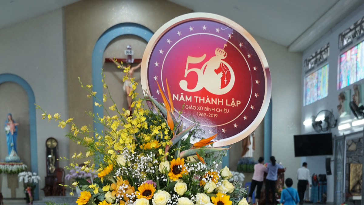 Kỷ niệm ngày thành lập giáo xứ, nên làm gì?